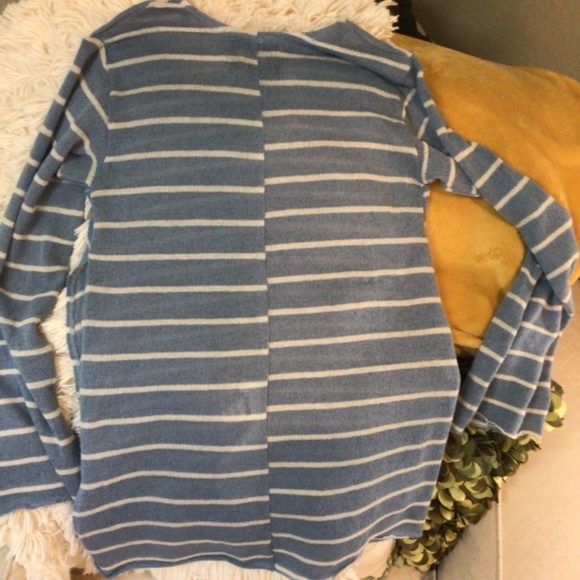 Reformation sweater - Picture 3 of 6